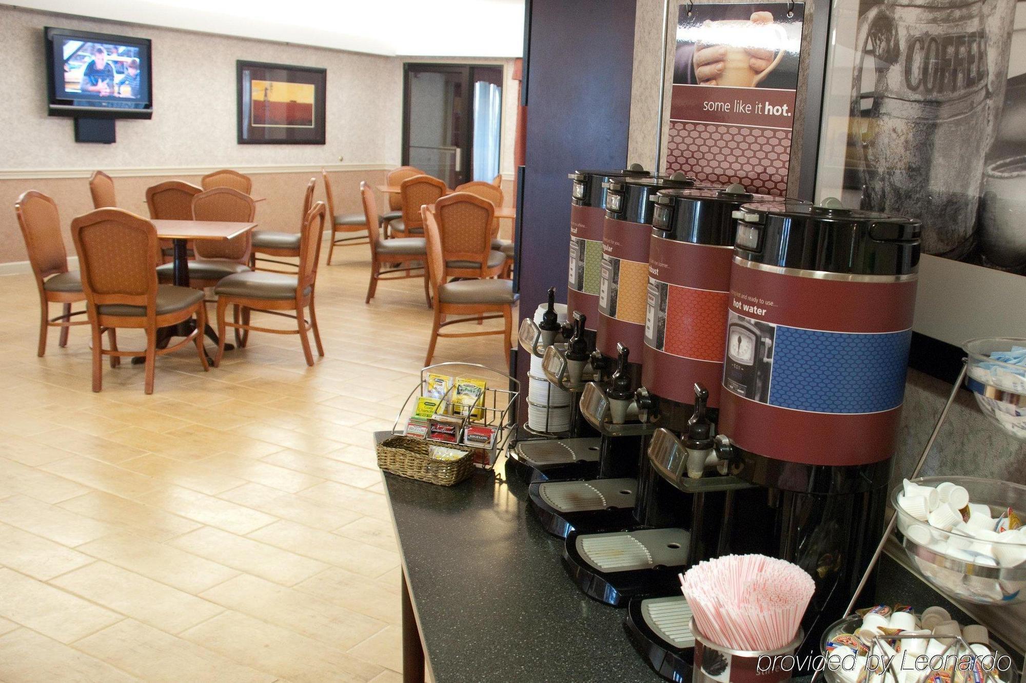 卡莱尔汉普顿酒店 餐厅 照片